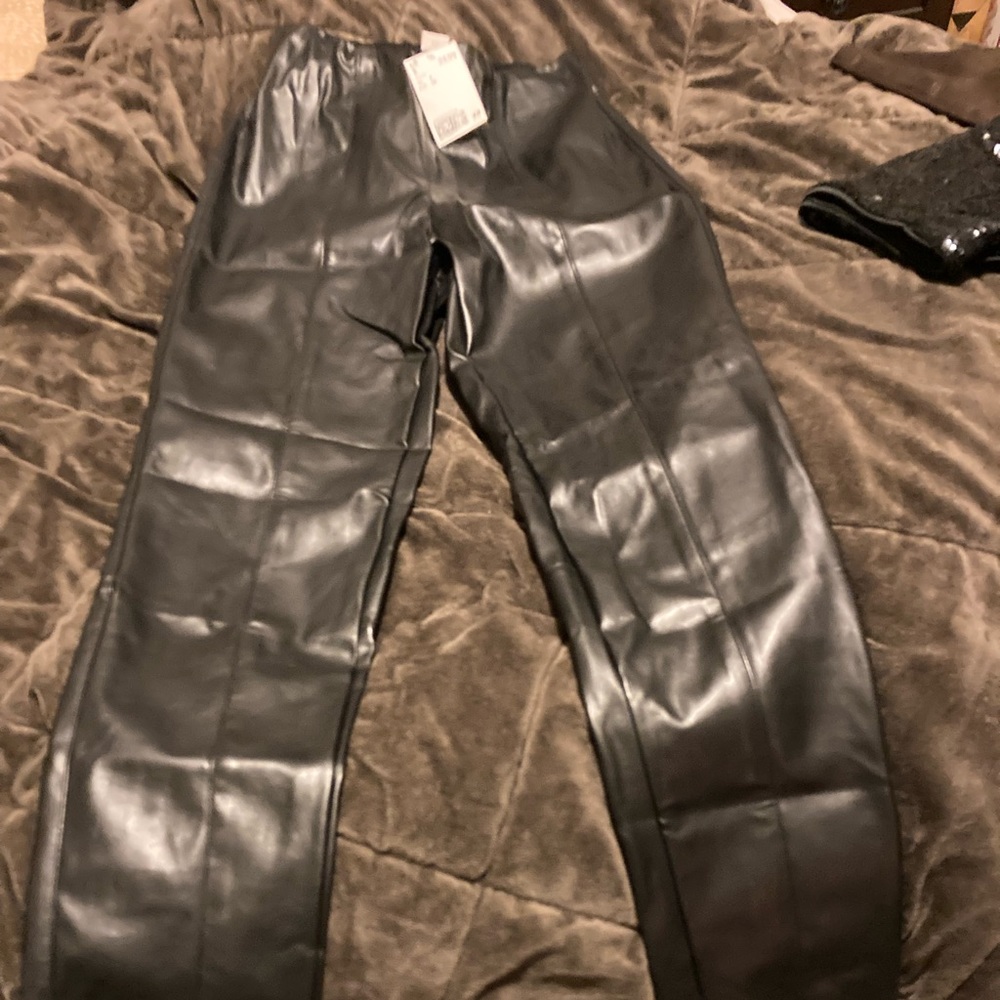 Faux black leggings NWT